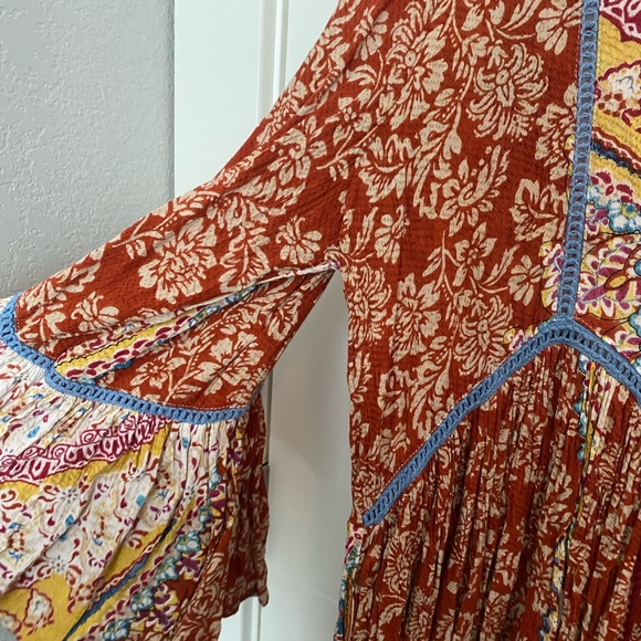 Bohemian Floral Dress with Bell Sleeves - Picture 6 of 6